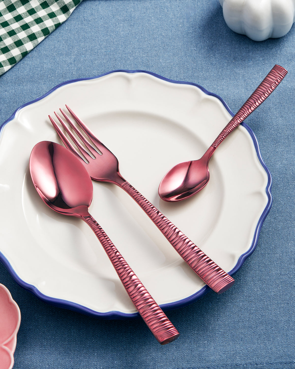 Margaux 18-Piece Rose Gold Cutlery Set