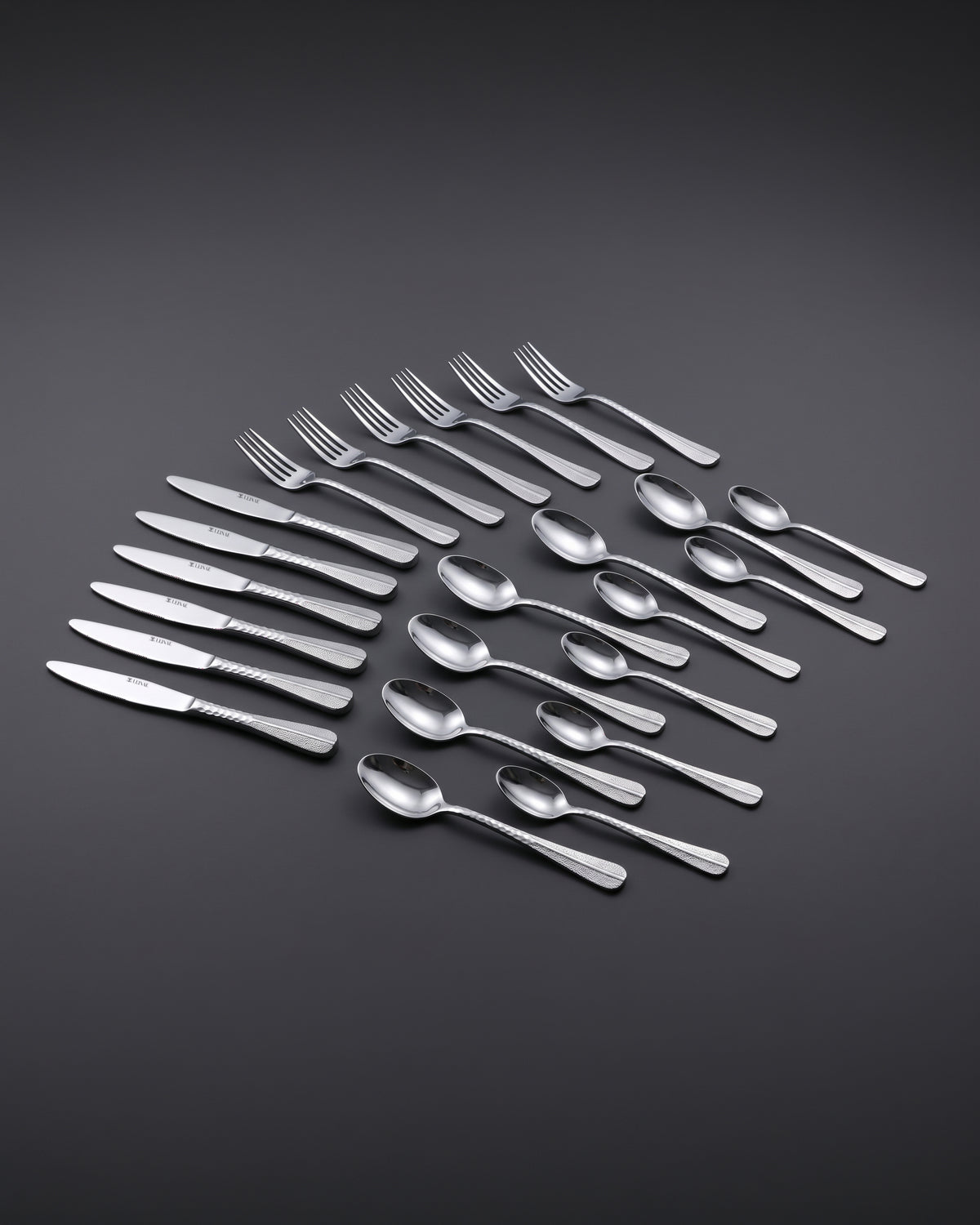 Ombre 24-Piece Silver Cutlery Set