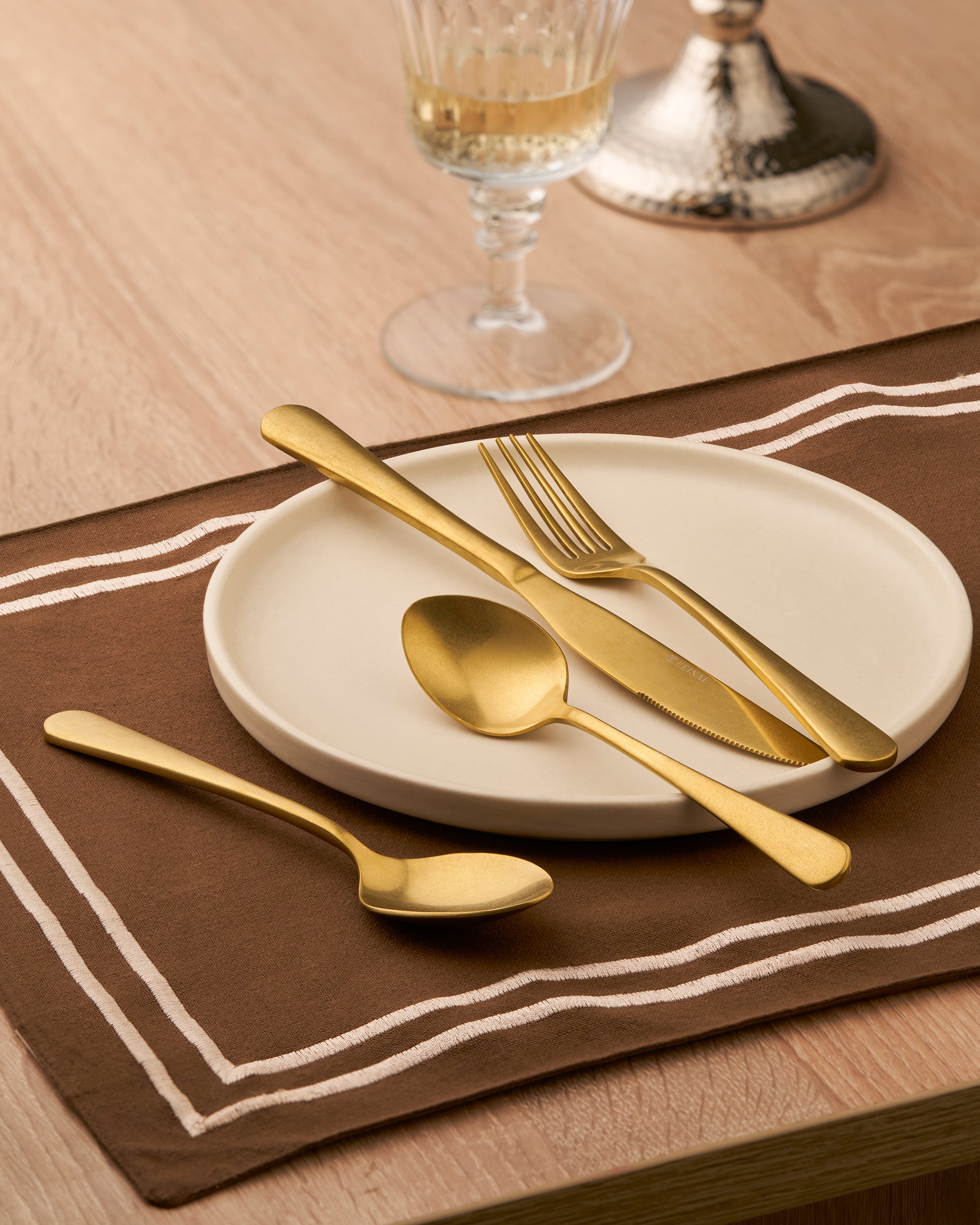 Leo 24-Piece Gold Cutlery Set