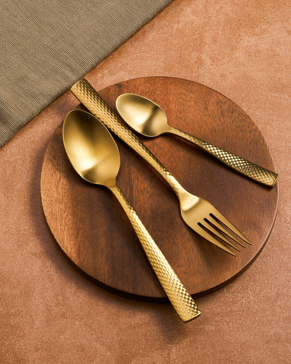 Estelle 18-Piece Gold Cutlery Set